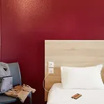 Hotelf1 La Rochelle 
