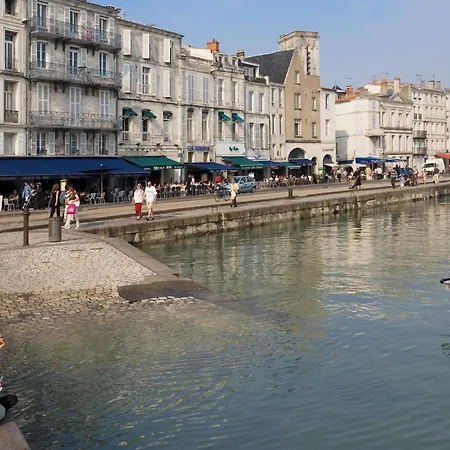 ホテル Hotelf1 La Rochelle 