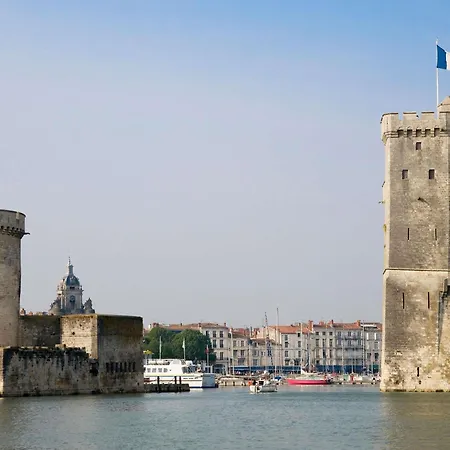 Hotelf1 La Rochelle 