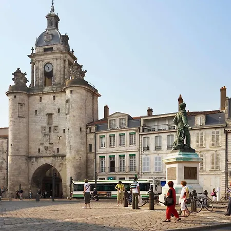 Hotelf1 La Rochelle 